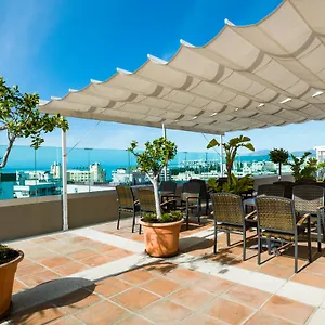 Otel Monarque El Rodeo